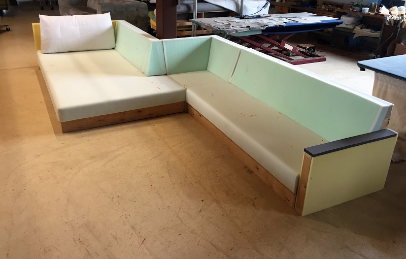 Olbia_spezialanfertigung_polsterer_polsterei_bern_zuerich_luzern_basel_stuhl_sessel_sofa_ohrensessel_cocktailsessel_polstergruppe_neu_beziehen_polstern_leder_stoff_alcantara_outlet_guenstig_3